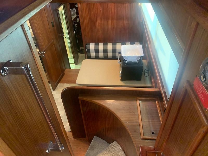 1984 Hatteras 53 — 0005607991