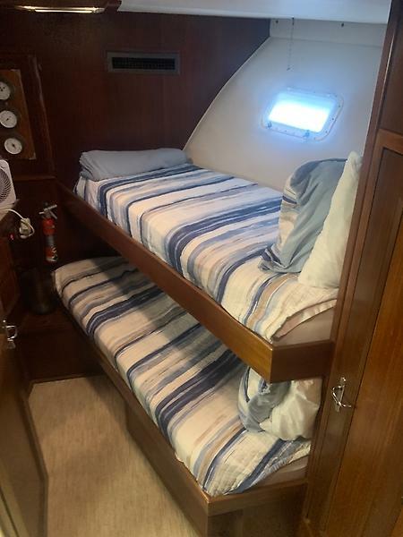 1984 Hatteras 53 — 0005608076