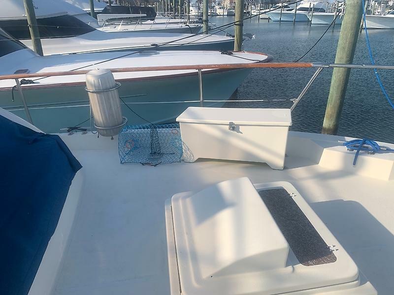 1984 Hatteras 53 — 0005608121
