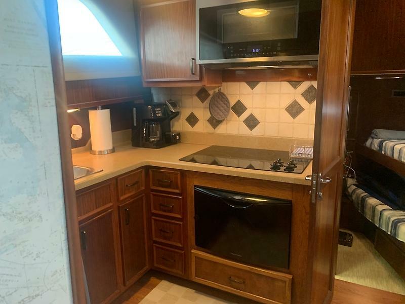 1984 Hatteras 53 — 0005608000
