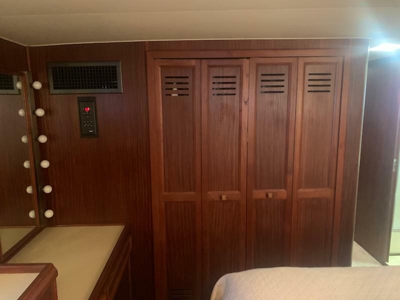 1984 Hatteras 53 — 0005608035