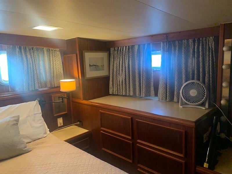 1984 Hatteras 53 — 0005608030