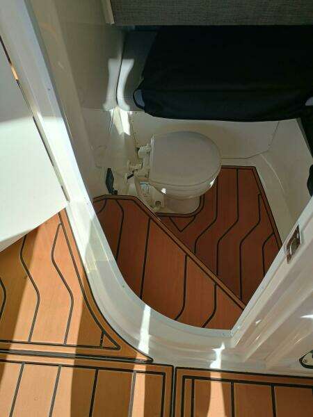 29ft Cobalt Yacht For Sale