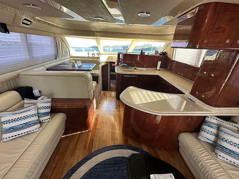 56' 2002 Sea Ray 560 Sedan Bridge