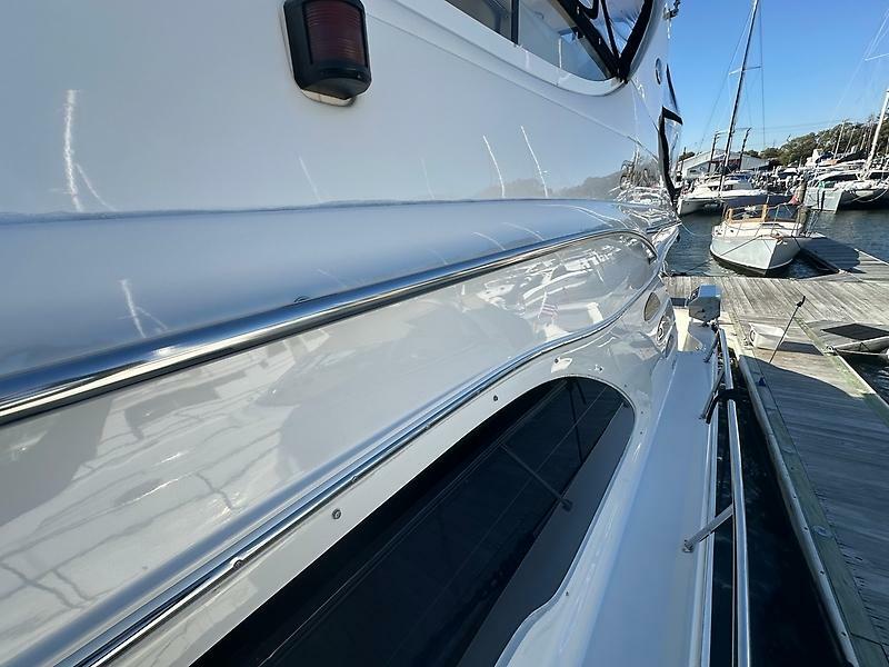 56' 2002 Sea Ray 560 Sedan Bridge