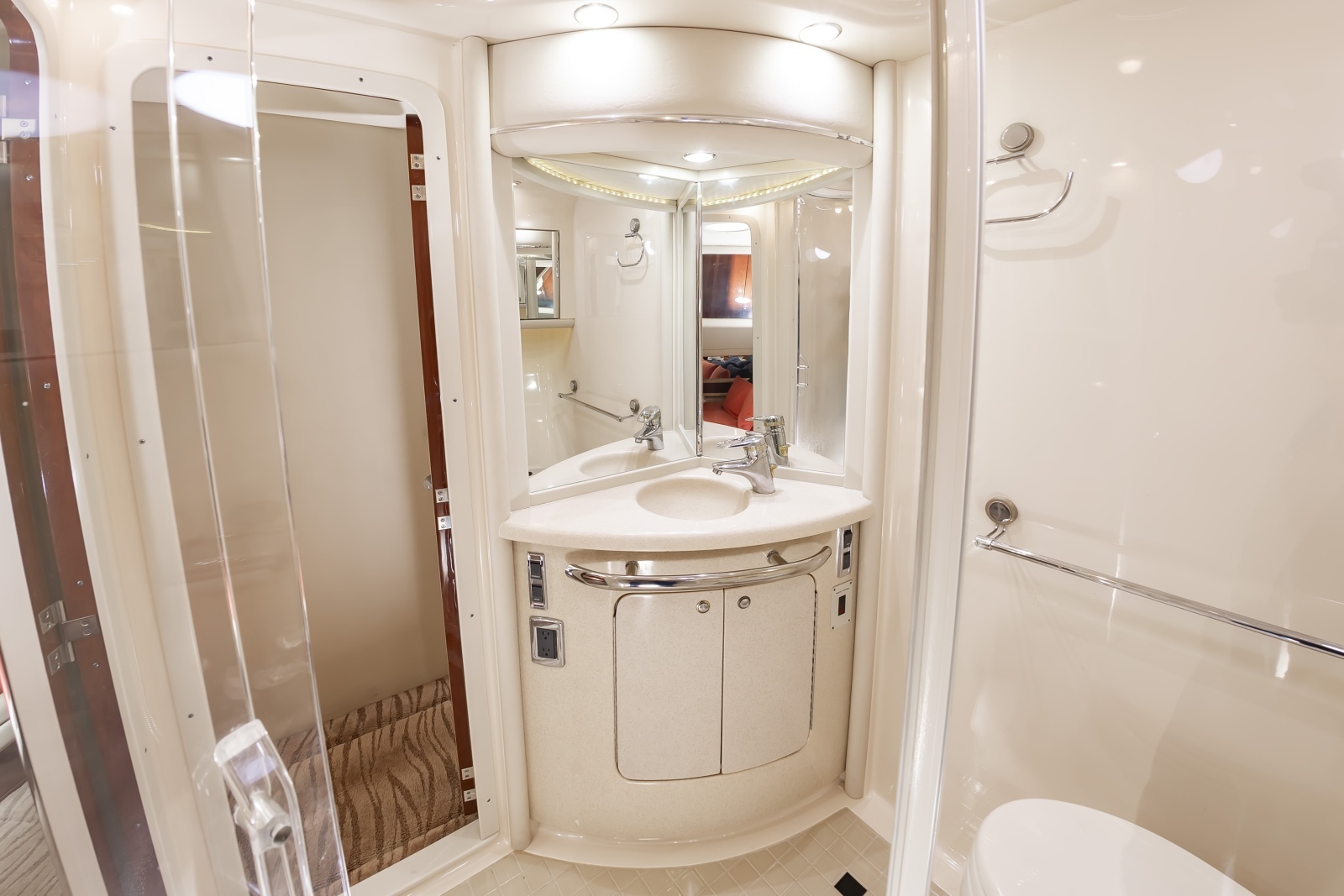 58SeaRay560_048