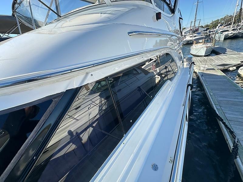 56' 2002 Sea Ray 560 Sedan Bridge