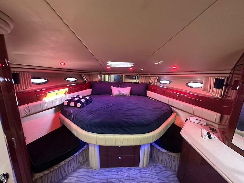 56' 2002 Sea Ray 560 Sedan Bridge