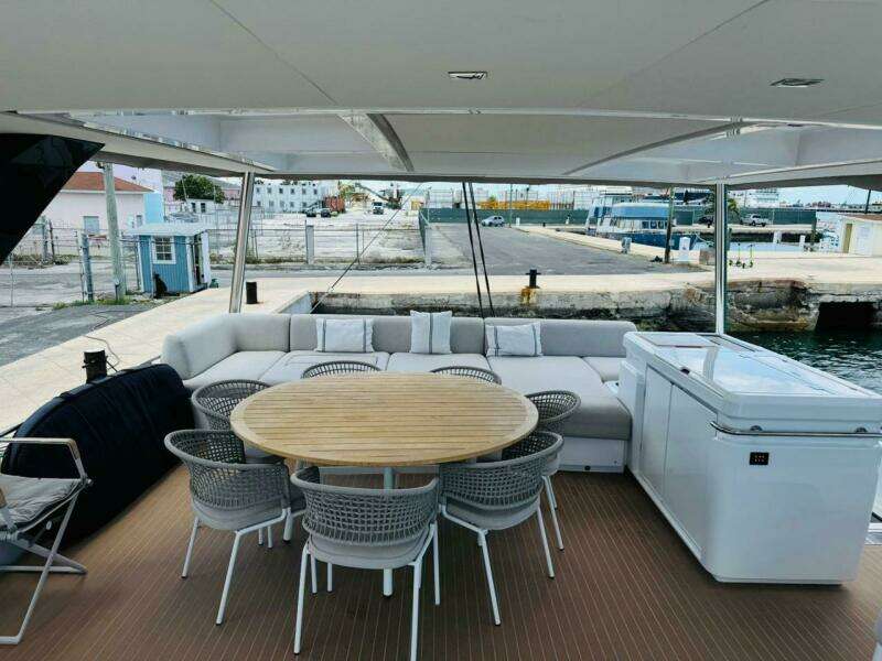 65ft Lagoon Yacht For Sale