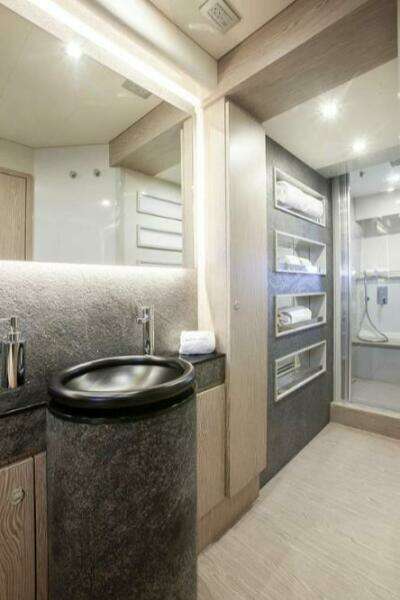 65ft Ferretti Yachts Yacht For Sale