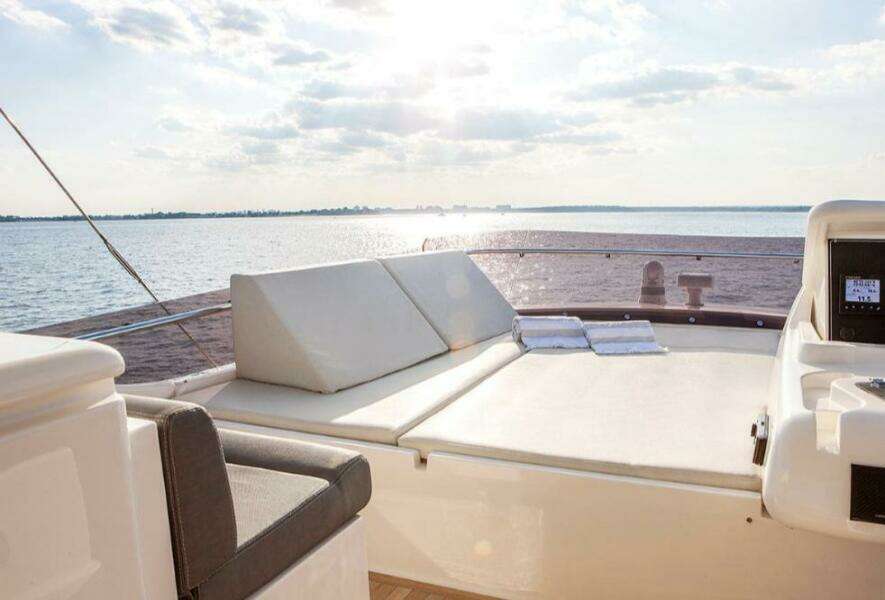 65ft Ferretti Yachts Yacht For Sale