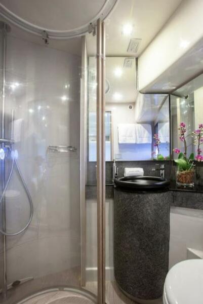 65' 2018 Ferretti Yachts 