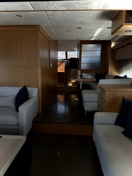 78' 2014 Fairline 