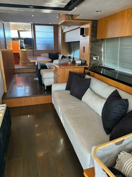 78' 2014 Fairline 