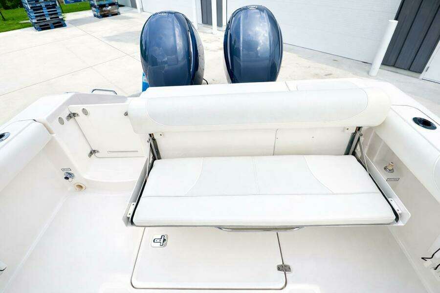 26ft Pursuit Yacht For Sale