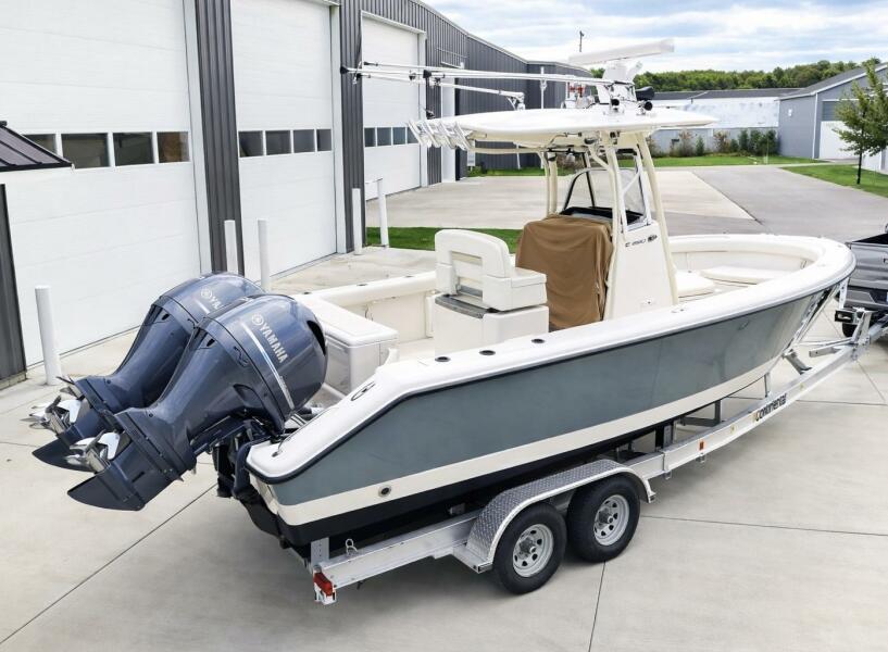 26' 2017 Pursuit C 260 Center Console