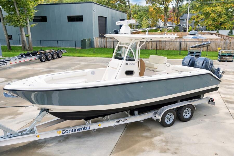 26' 2017 Pursuit C 260 Center Console