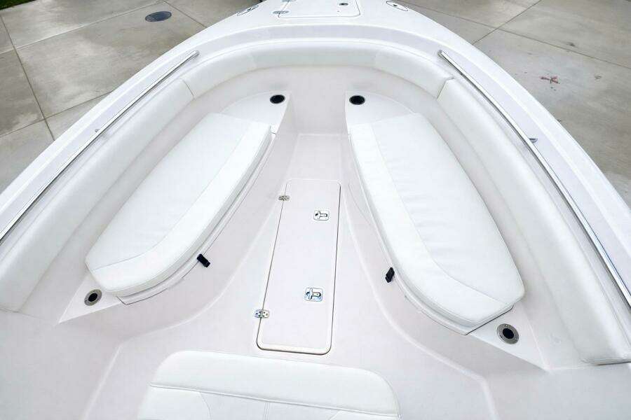 26ft Pursuit Yacht For Sale