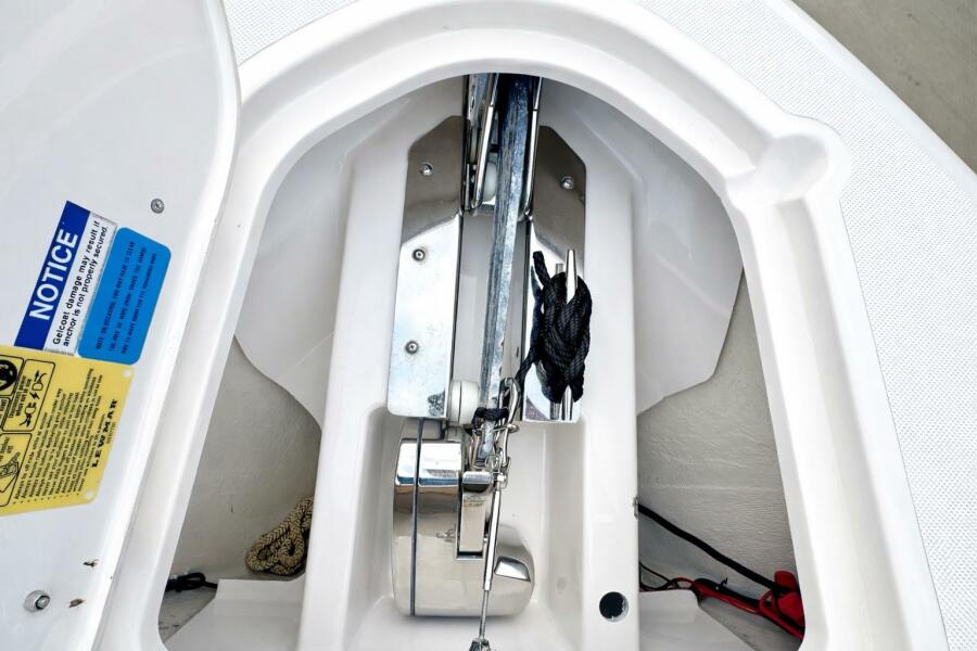 26' 2017 Pursuit C 260 Center Console