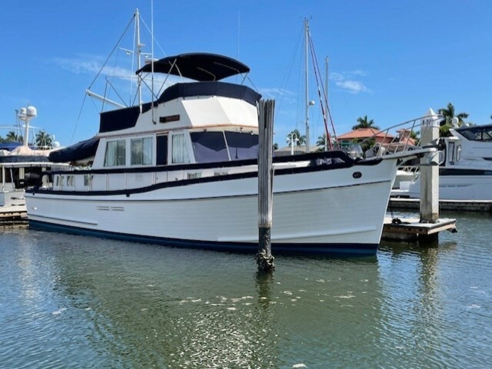 46' 1990 Grand Banks Classic