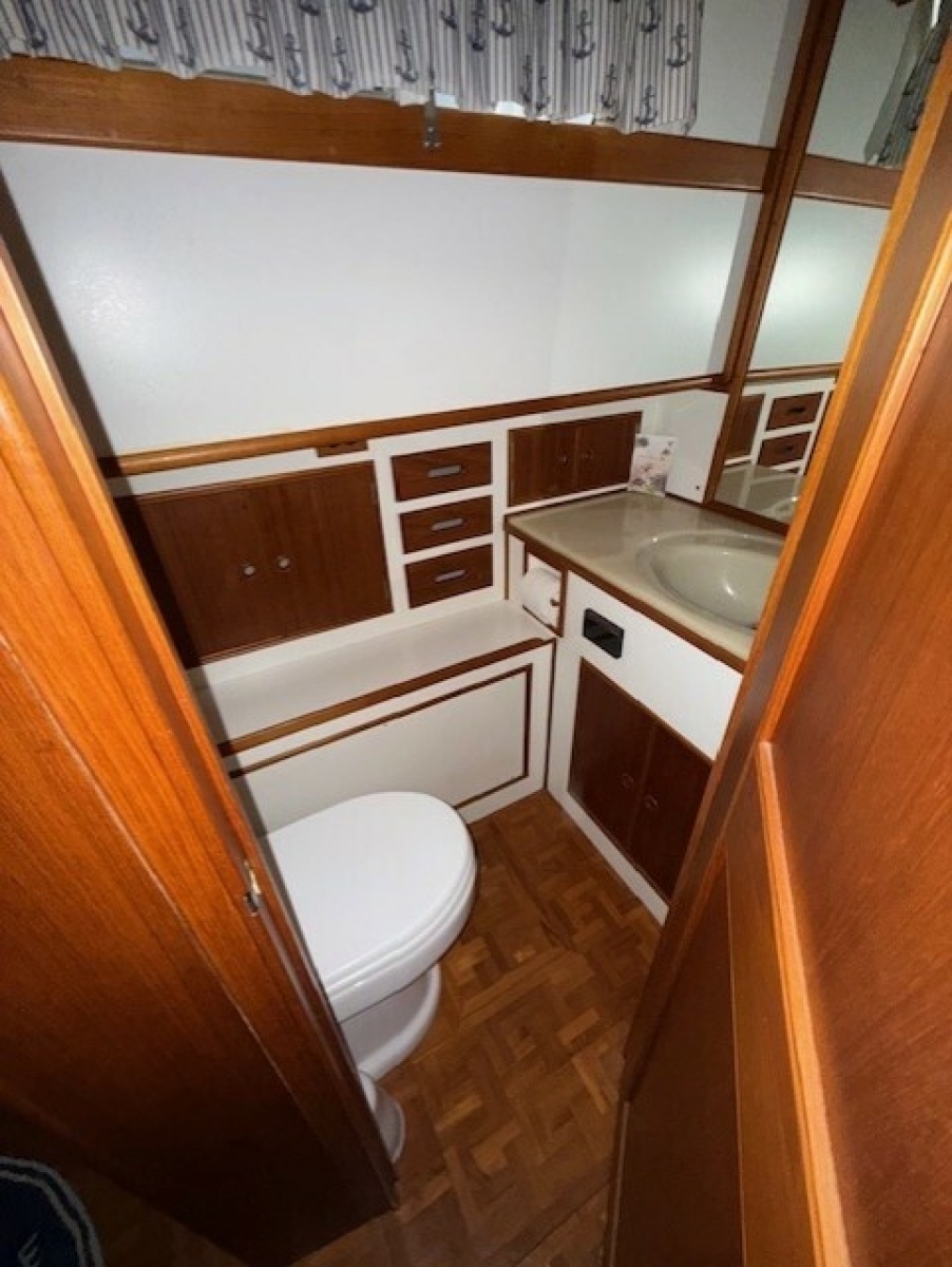 46' 1990 Grand Banks Classic