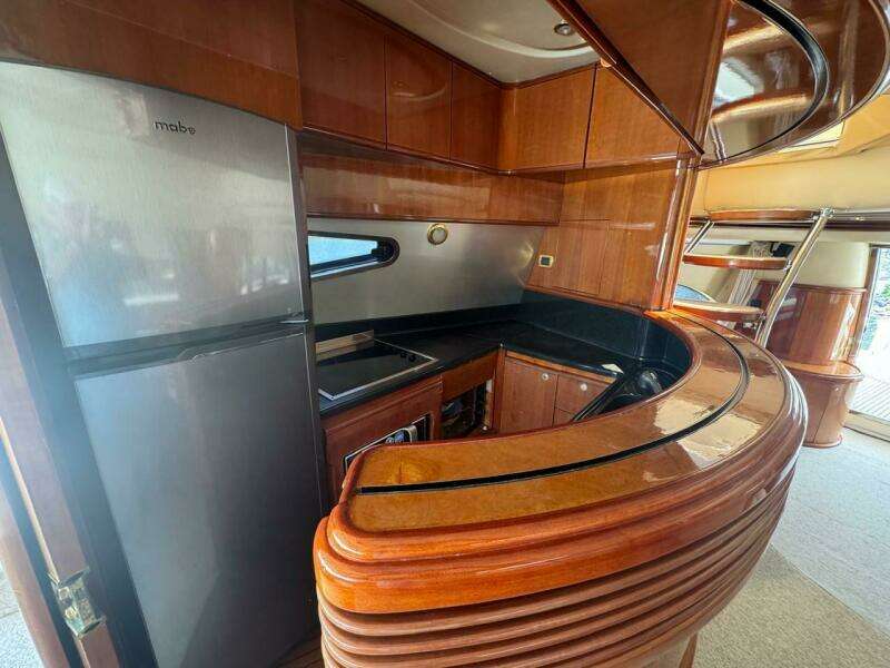68ft Azimut Yacht For Sale