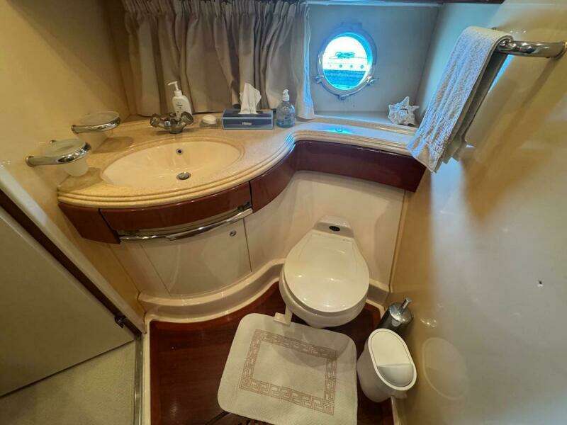 68ft Azimut Yacht For Sale