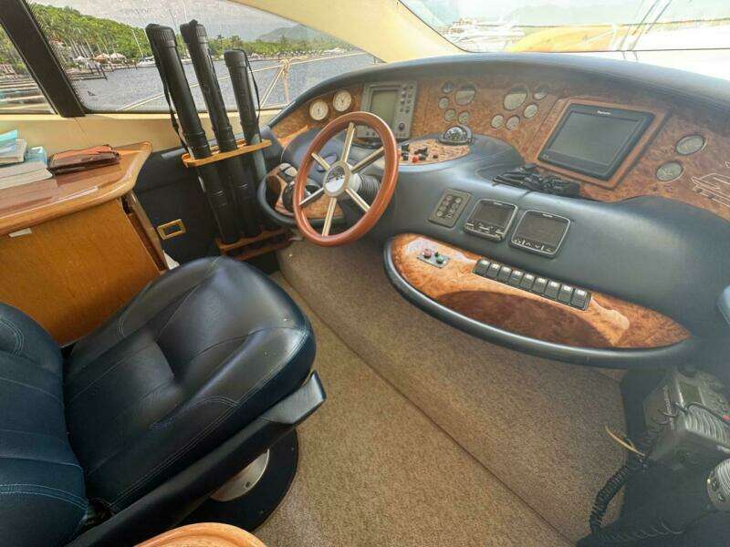 68ft Azimut Yacht For Sale