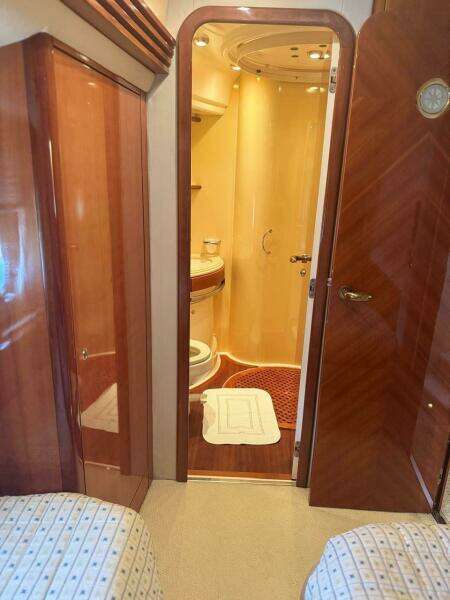 68ft Azimut Yacht For Sale