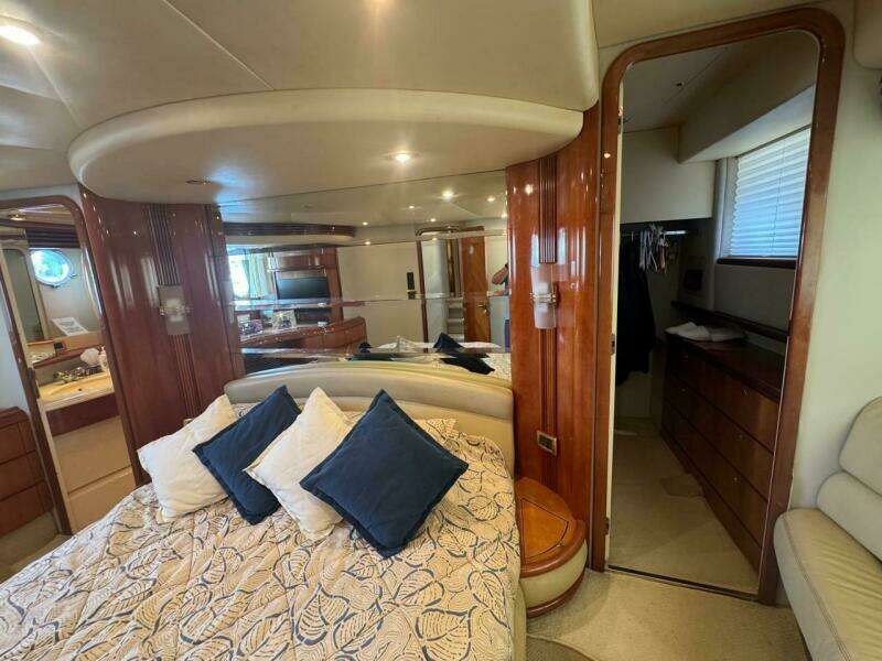 68ft Azimut Yacht For Sale