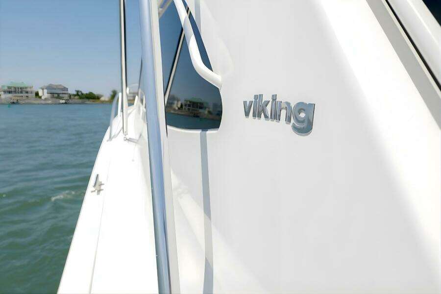 Hooked Up 50ft Viking Yacht For Sale