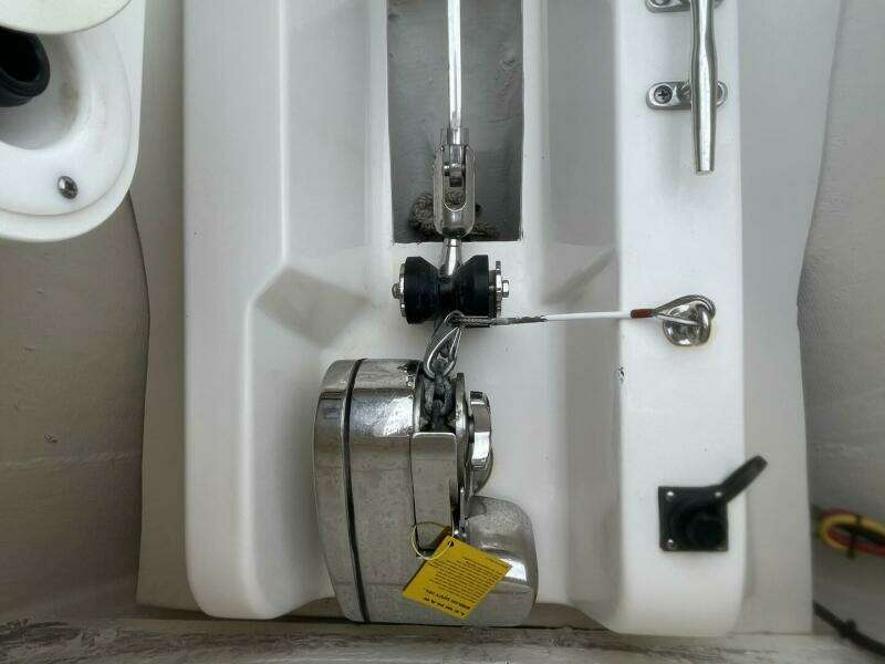 2021 Pursuit S 328 Sport