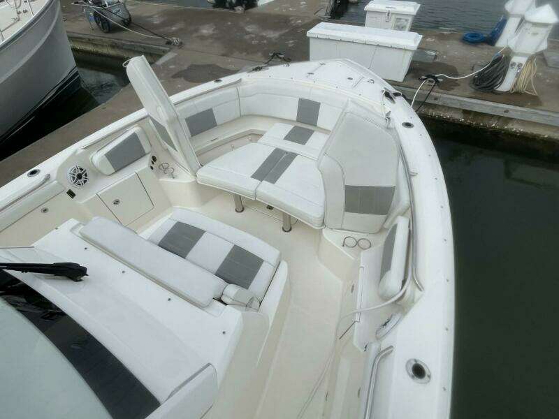 2021 Pursuit S 328 Sport