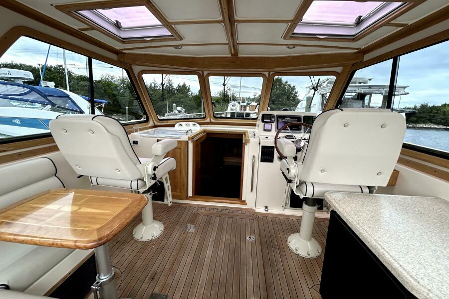 38' 2006 Sabre 38 Hard Top Express
