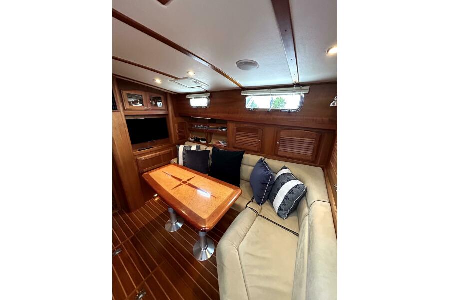 38' 2006 Sabre 38 Hard Top Express