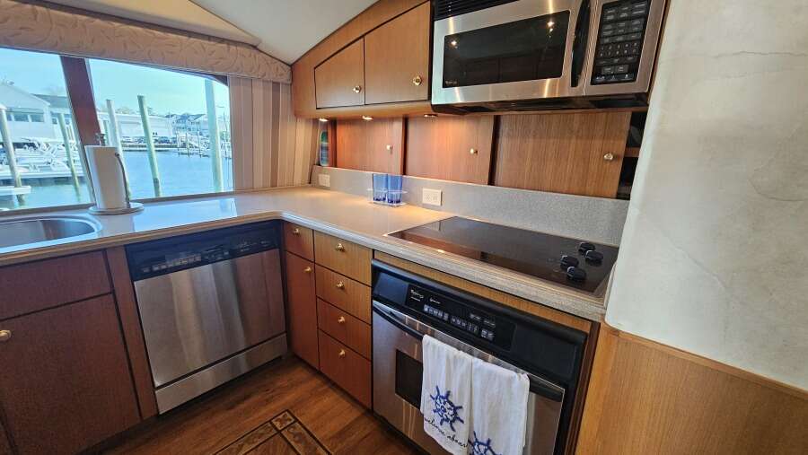 70ft Ocean Yachts Yacht For Sale