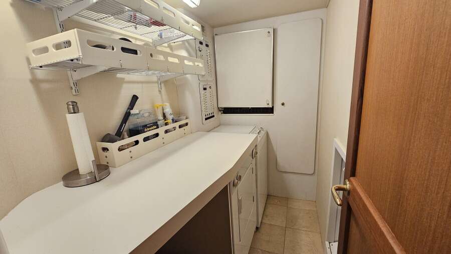 70ft Ocean Yachts Yacht For Sale