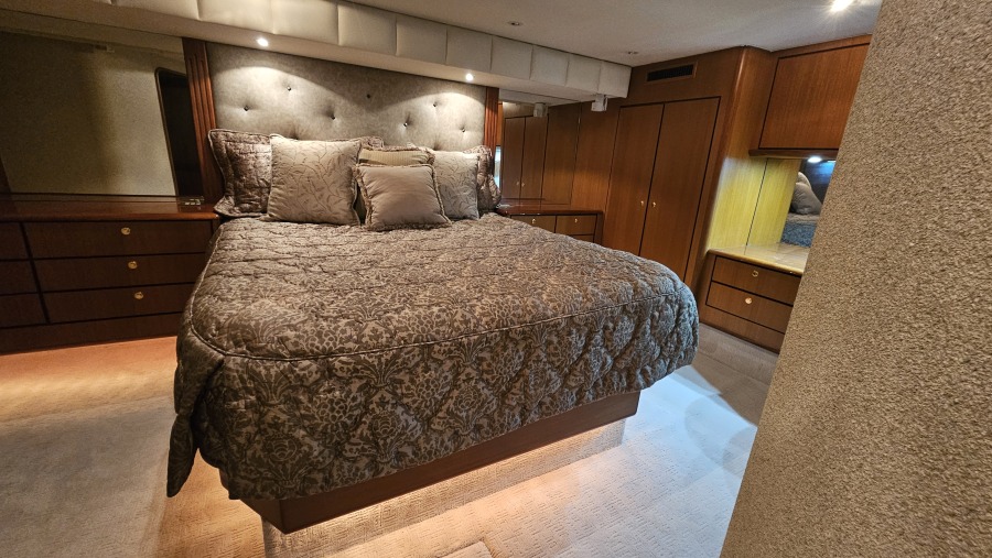 70' 2000 Ocean Yachts 70 SUPER SPORT