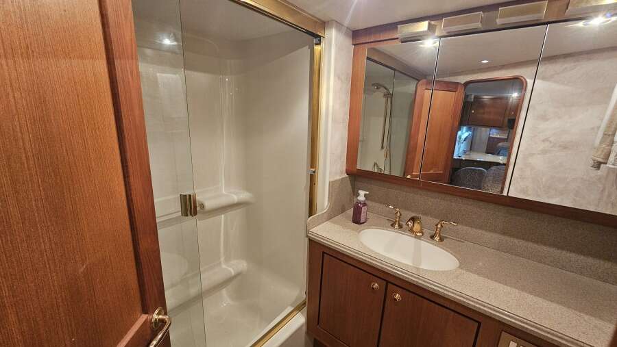 70ft Ocean Yachts Yacht For Sale