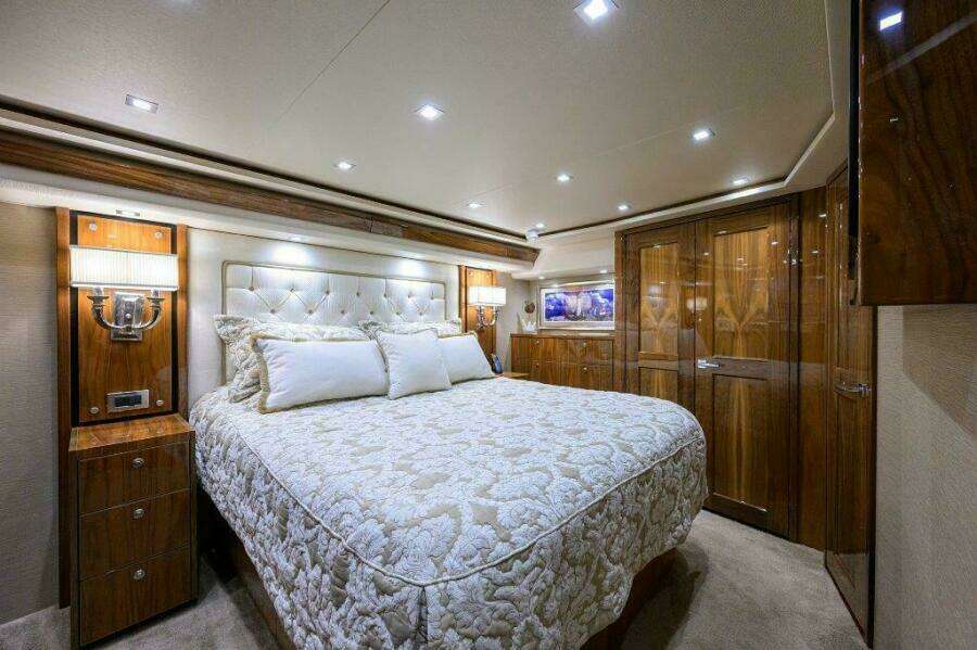 Viking 72 Knot Again - Master Stateroom