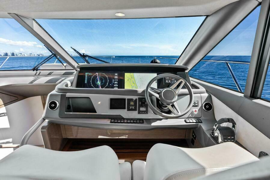 55' 2022 Princess F55