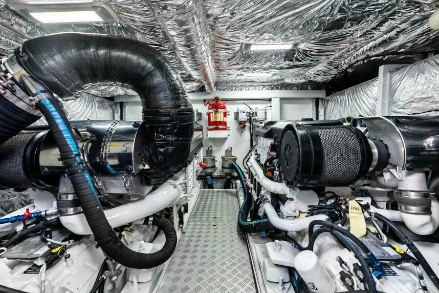 55' 2022 Princess F55