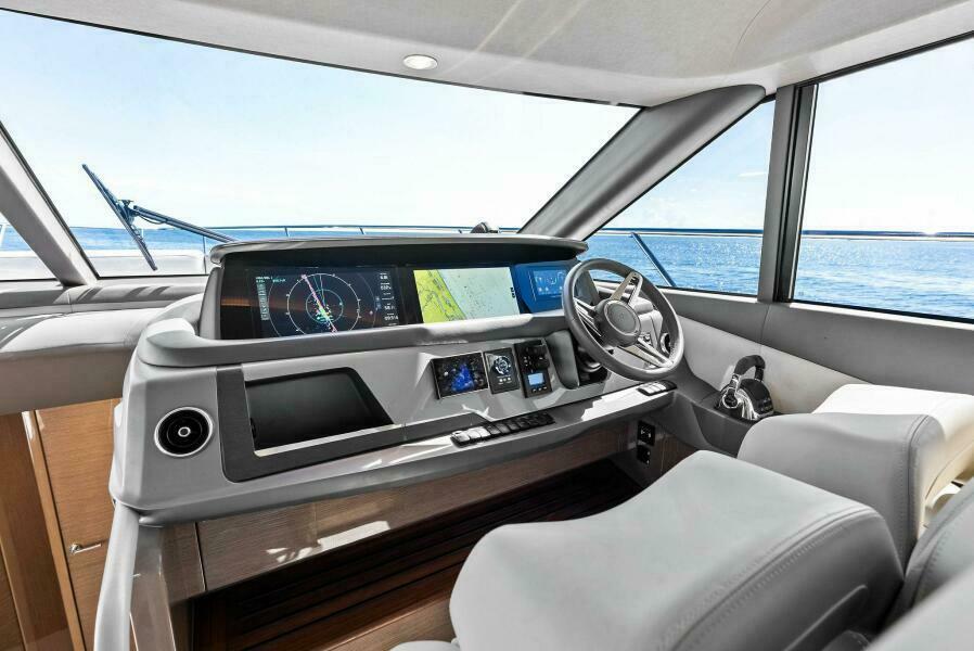 55' 2022 Princess F55