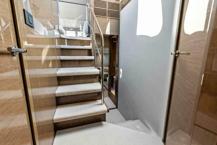 55' 2022 Princess F55