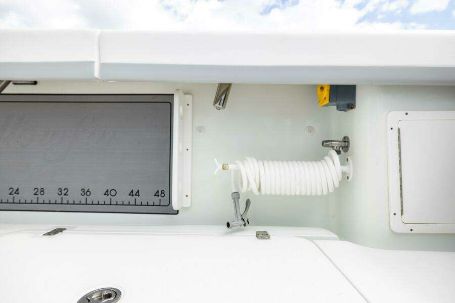 Done Deal 32ft Yellowfin Yacht For Sale