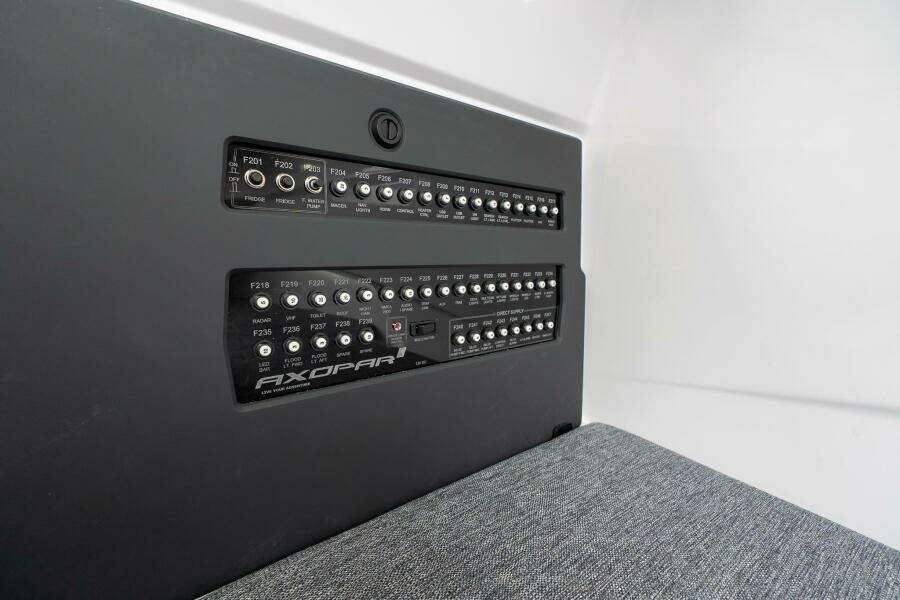 Stock 49 29ft Axopar Yacht For Sale