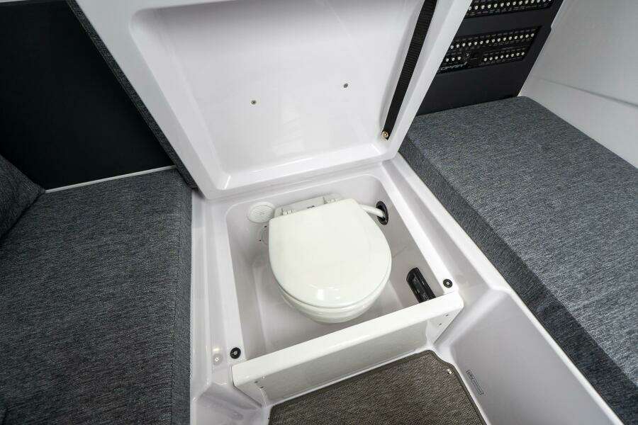 Stock 49 29ft Axopar Yacht For Sale