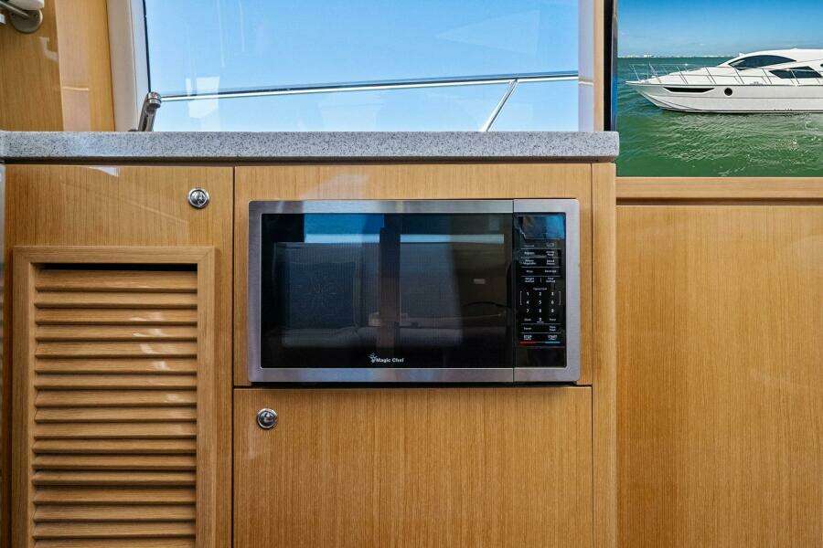 2018 Outboard Express Catamaran 47