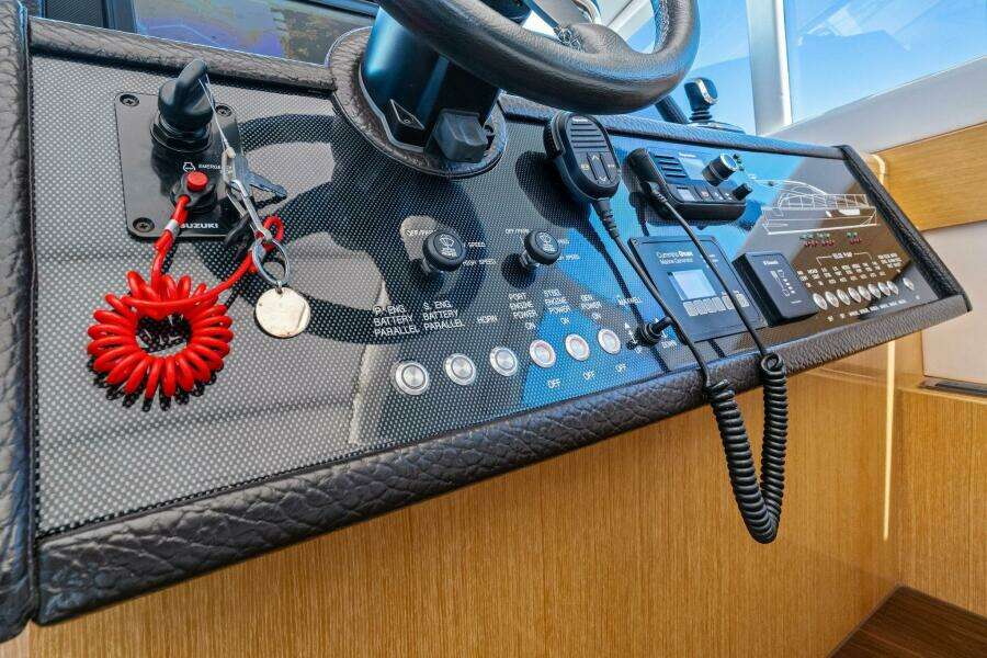 2018 Outboard Express Catamaran 47