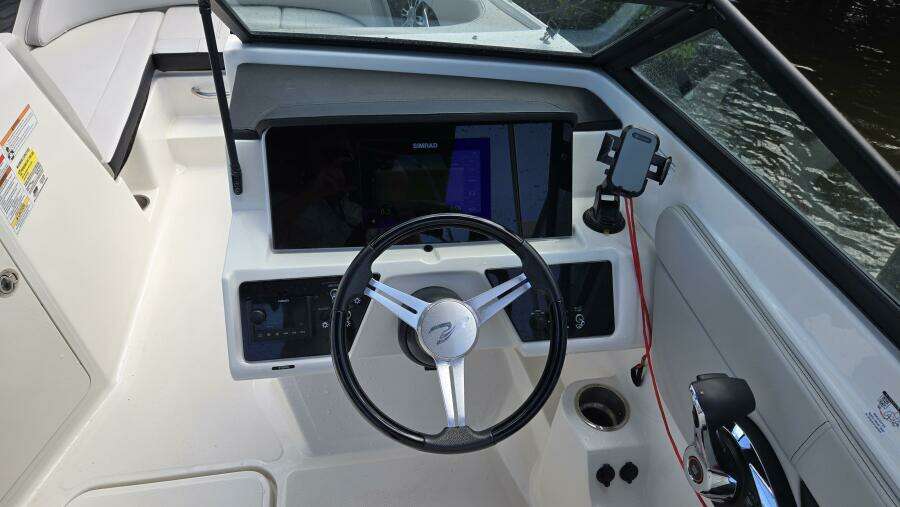 21ft Sea Ray Yacht For Sale